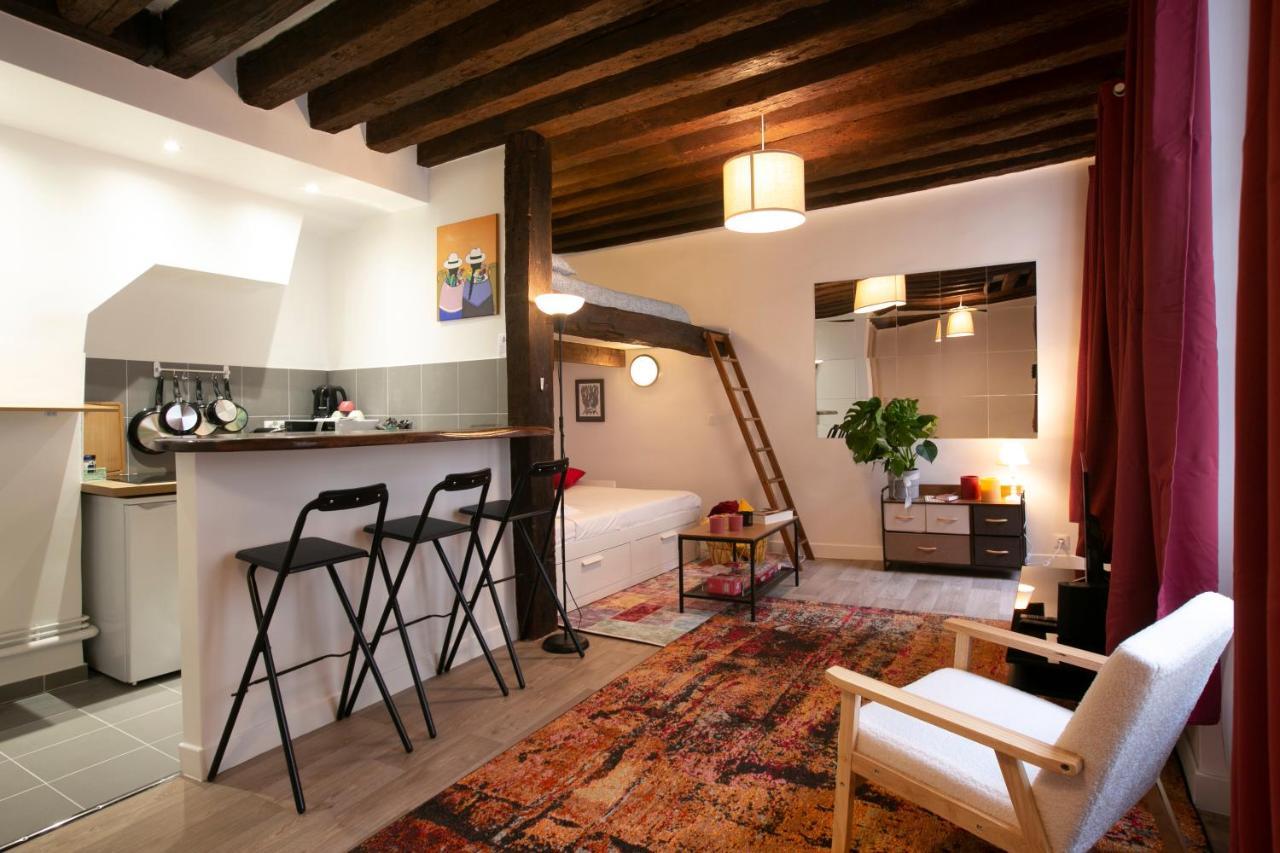 Authentic Apartment In Center Of Parisian Marais エクステリア 写真