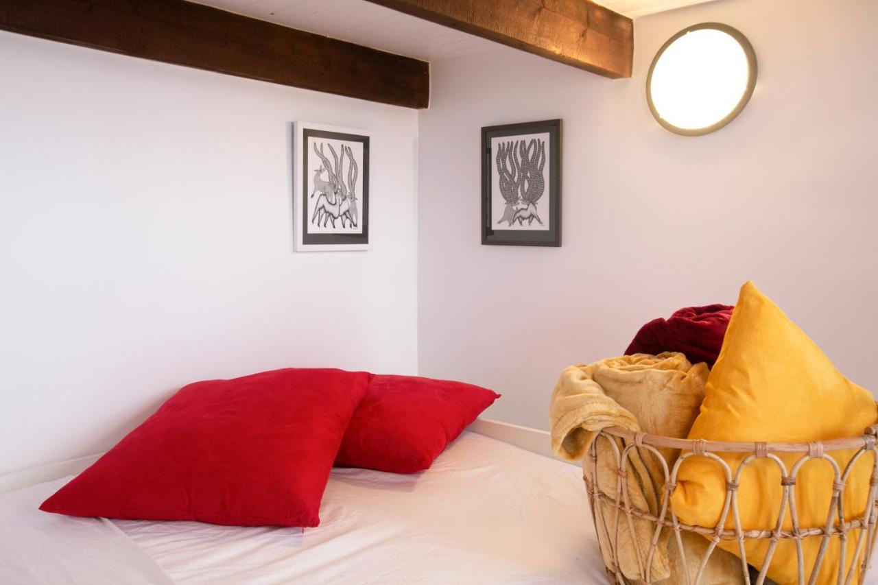 Authentic Apartment In Center Of Parisian Marais エクステリア 写真