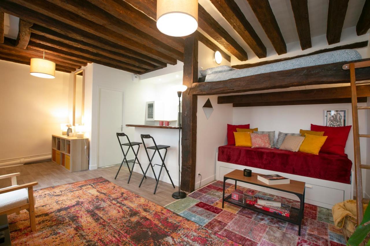 Authentic Apartment In Center Of Parisian Marais エクステリア 写真