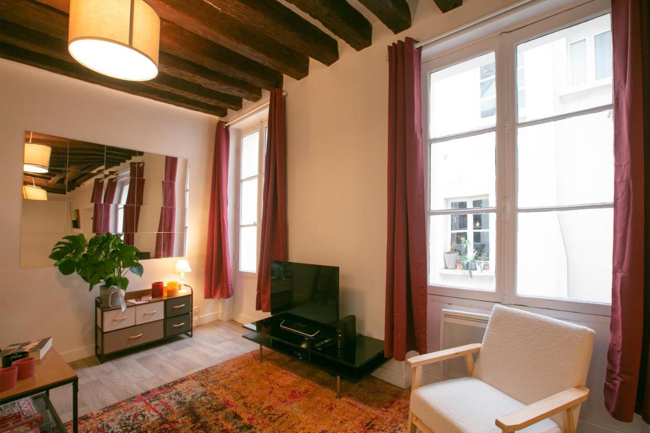 Authentic Apartment In Center Of Parisian Marais エクステリア 写真